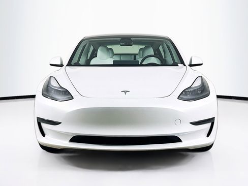 Used 2023 Tesla Model 3 Standard Range RWD image 2
