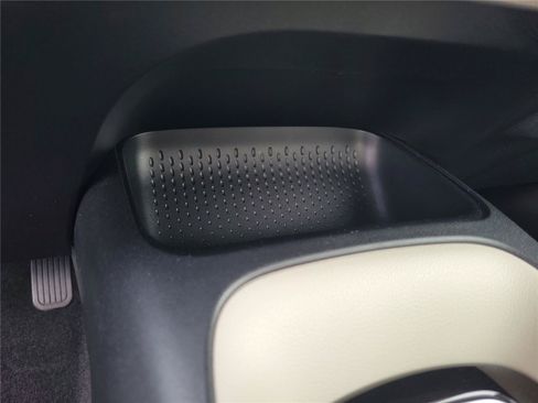Used 2026 Toyota Corolla LE FWD image 31