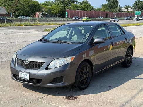 Used 2009 Toyota Corolla FWD image 1