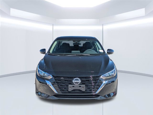 Used 2025 Nissan Sentra SV FWD image 10