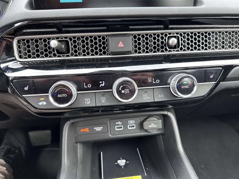 Used 2024 Honda Civic Touring image 25