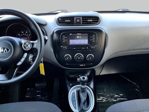 Used 2019 Kia Soul FWD image 7