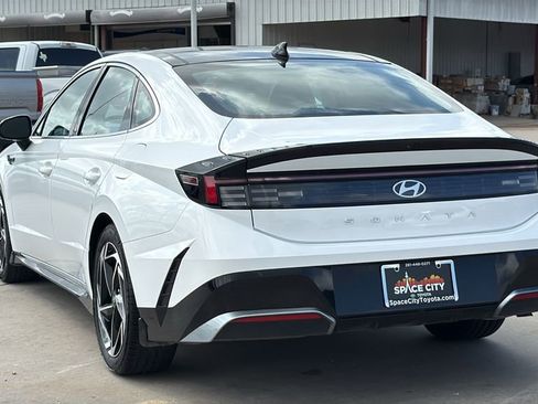 Used 2024 Hyundai Sonata SEL w/ Convenience Package FWD image 3