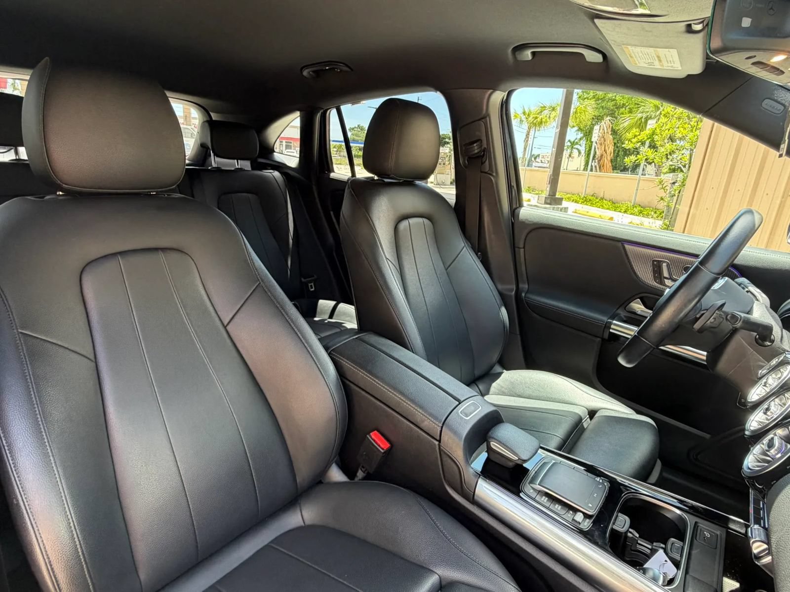 Used 2021 Mercedes-Benz GLA 250 w/ Premium Package image 24