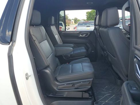 Used 2024 Chevrolet Suburban RST w/ Luxury Package RWD image 33