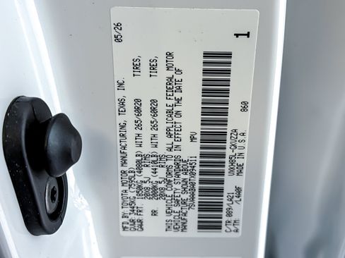 Used 2026 Toyota Sequoia Platinum w/ TRD Off-Road Package AWD/4WD image 31