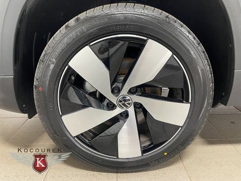 Used 2023 Volkswagen Taos S AWD/4WD image 8