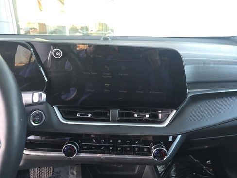 Used 2025 Chevrolet Equinox LT w/ Convenience Package II image 28