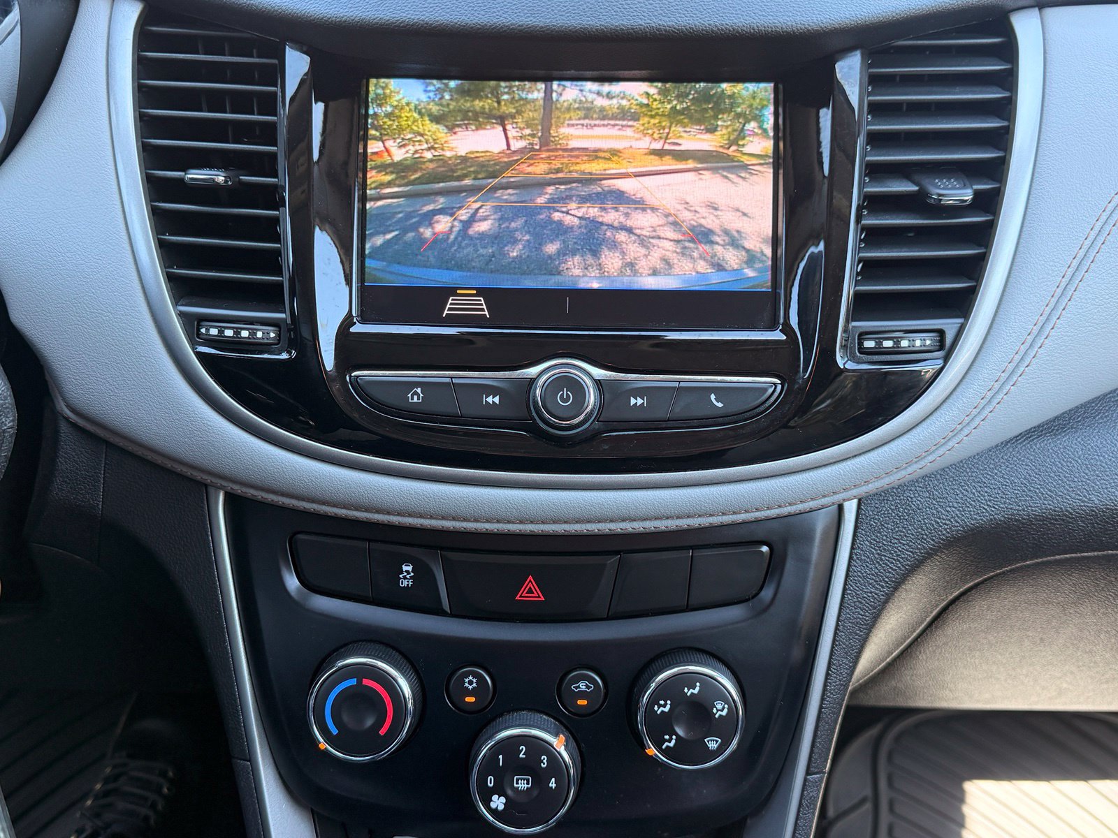 Used 2020 Chevrolet Trax LS w/ Tint and Cruise Package FWD image 29