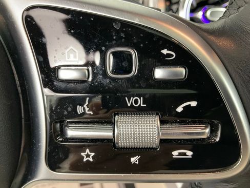 Used 2023 Mercedes-Benz GLB 250 4MATIC image 18