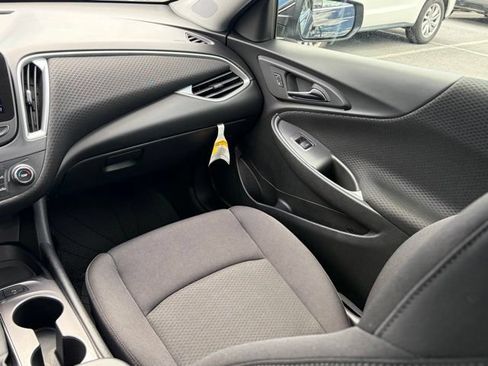 Used 2024 Chevrolet Malibu LS FWD image 30