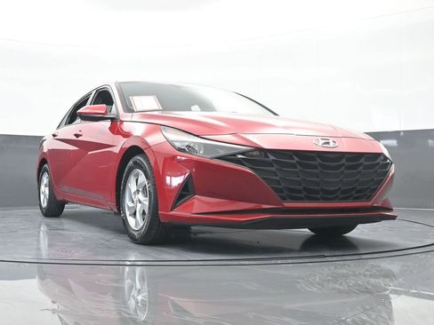 Used 2022 Hyundai Elantra SE w/ Cargo Package image 59