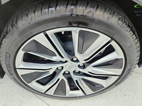 Used 2024 Cadillac Lyriq Luxury w/ LPO, Floor Liner Package image 59