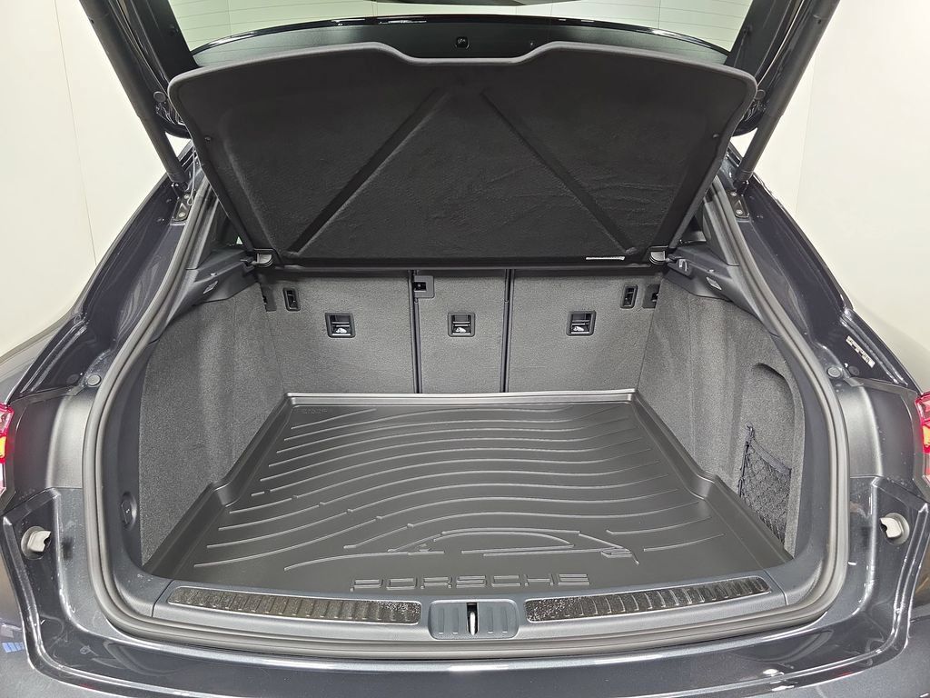 Certified 2026 Porsche Macan S AWD/4WD image 25