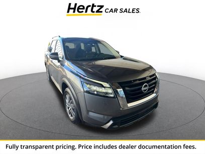 Used 2025 Nissan Pathfinder SV