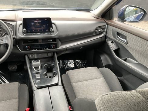 Used 2023 Nissan Rogue SV FWD image 16