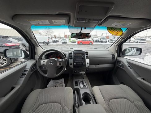 Used 2012 Nissan Frontier SV w/ SV Premium Utility Pkg image 16