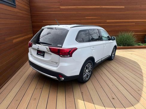 Used 2016 Mitsubishi Outlander SEL image 7