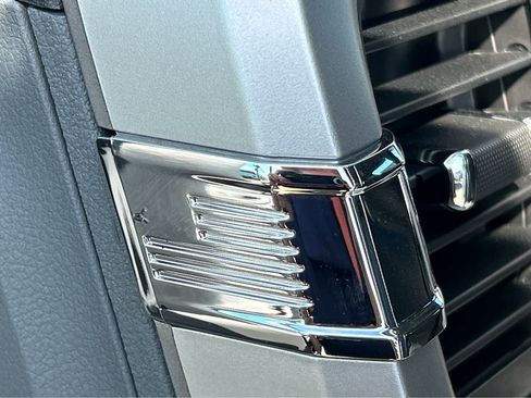 New 2025 Ford F550 4x4 Regular Cab Super Duty image 13