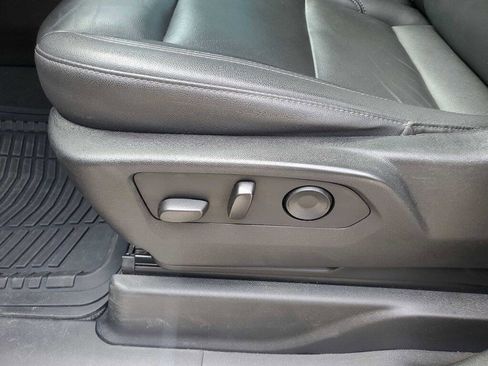 Used 2021 Chevrolet Tahoe Z71 w/ Z71 Off-Road Package image 39