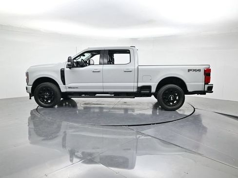 New 2026 Ford F250 Lariat w/ Black Appearance Package AWD/4WD image 8