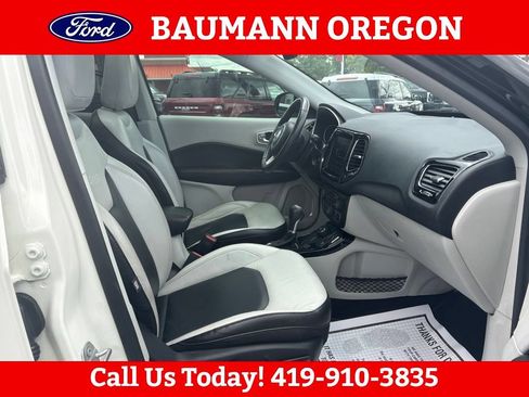 Used 2018 Jeep Compass Limited w/ Navigation Group AWD/4WD image 10