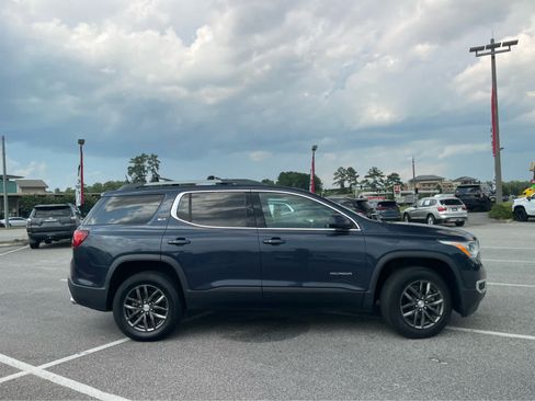 Used 2019 GMC Acadia SLT FWD image 4