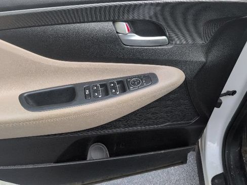 Used 2022 Hyundai Santa Fe SEL FWD image 17