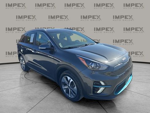 Used 2022 Kia Niro EX w/ Cold Weather Package image 7