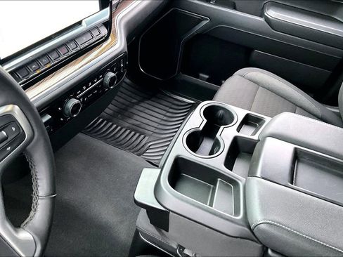 Used 2025 Chevrolet Silverado 1500 LT image 15