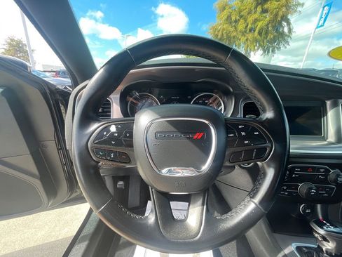 Used 2022 Dodge Charger SXT image 34