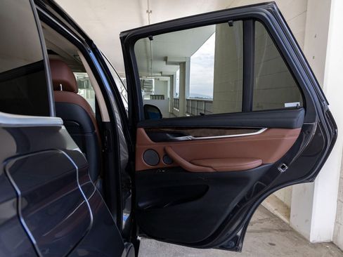 Used 2015 BMW X5 xDrive50i image 23