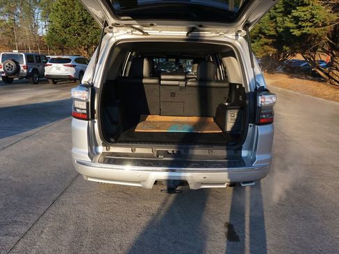 Used 2018 Toyota 4Runner Limited image 15