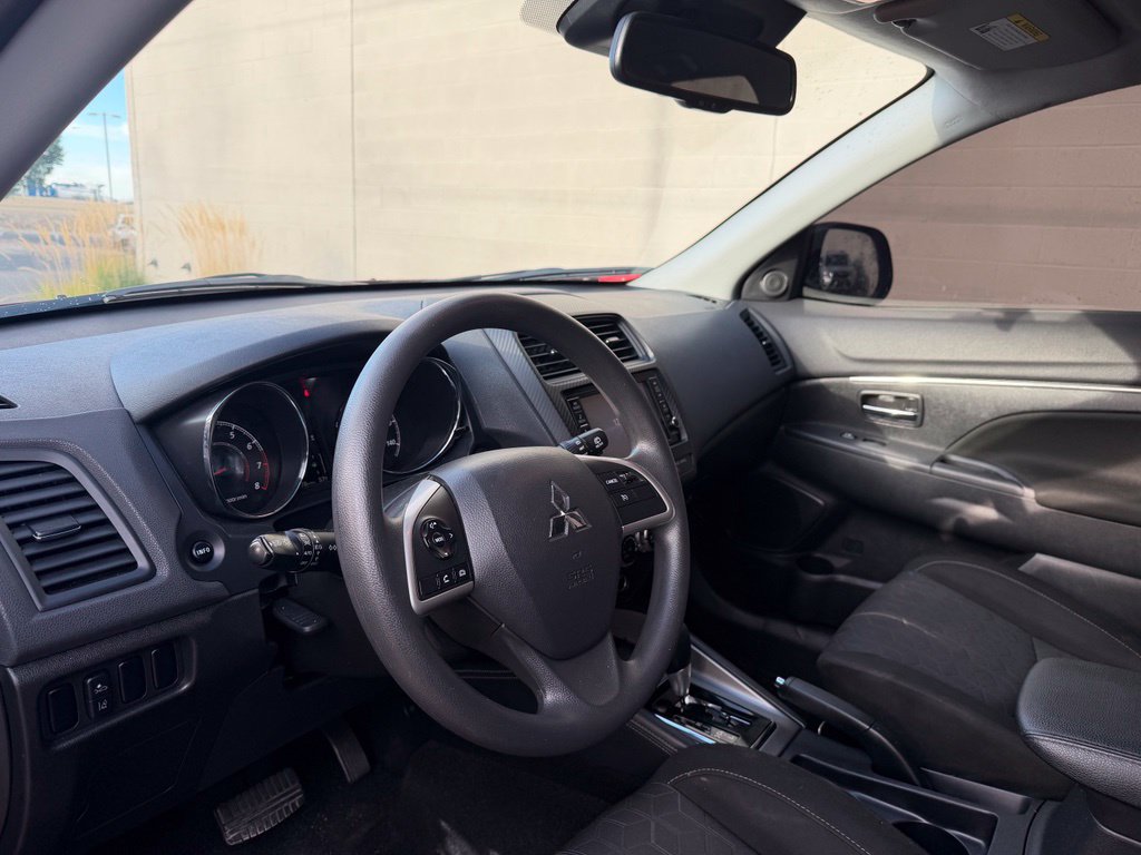 Used 2023 Mitsubishi Outlander Sport ES AWD/4WD image 21