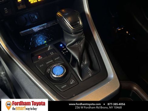 Used 2019 Toyota RAV4 Limited w/ Advanced Technology Package AWD/4WD image 30