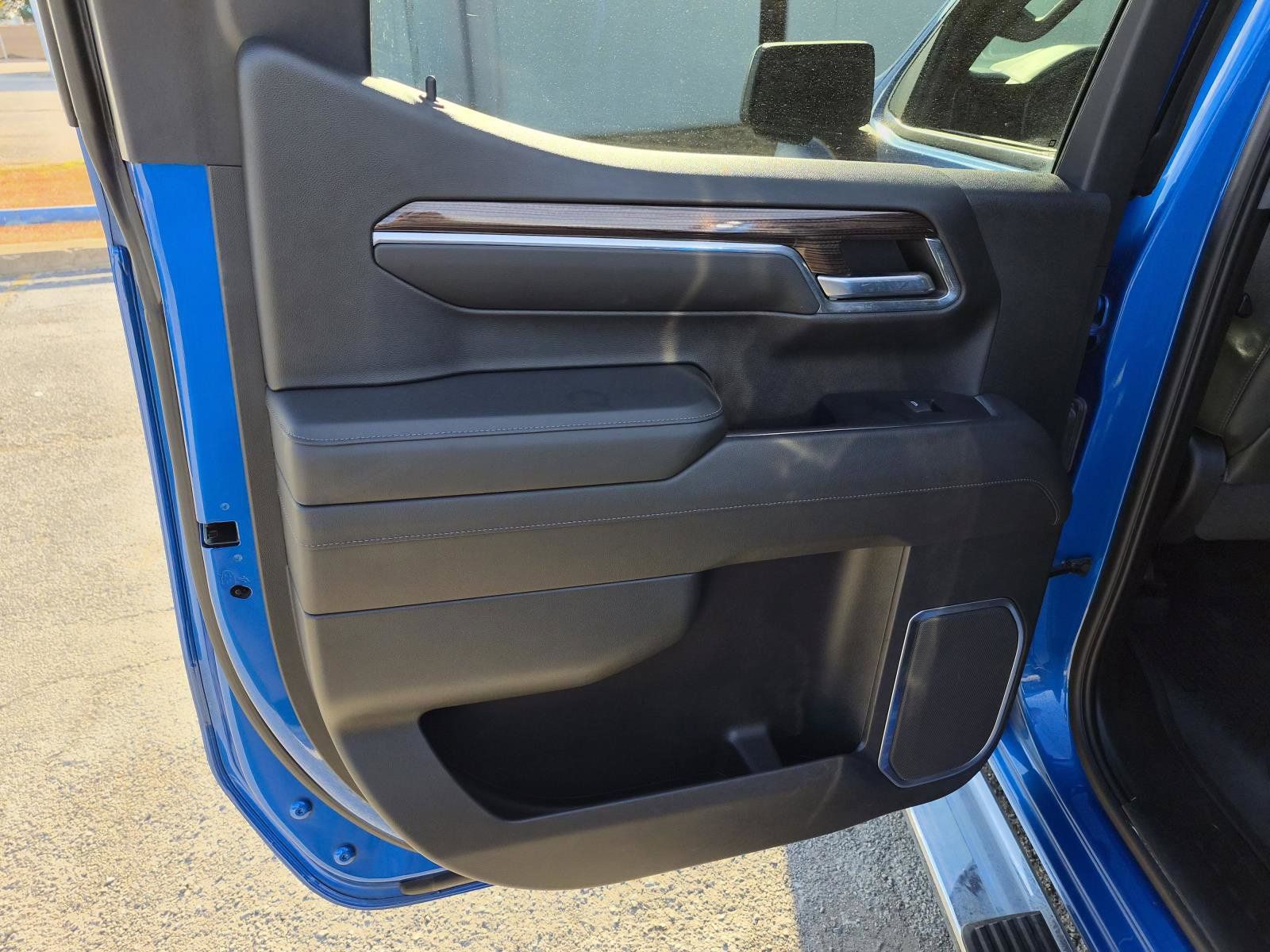Used 2022 Chevrolet Silverado 1500 RST AWD/4WD image 16