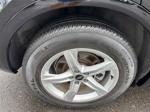 Used 2023 Audi Q5 2.0T Premium w/ Convenience Package image 19