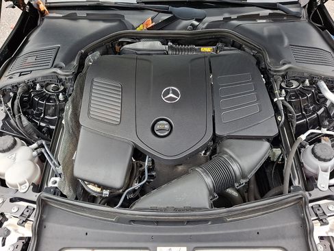 Certified 2023 Mercedes-Benz C 300 4MATIC Sedan image 28