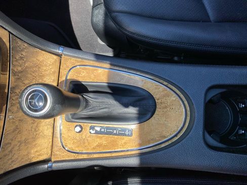 Used 2008 Mercedes-Benz E 350 4MATIC Sedan image 13