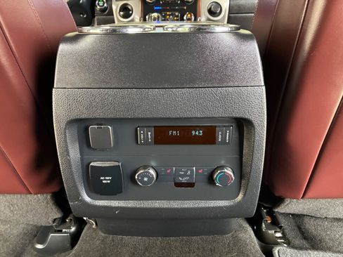 Used 2017 Ford Expedition Platinum RWD image 34