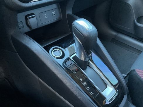 New 2025 Nissan Versa SR image 31