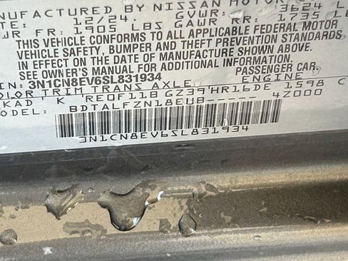 Used 2025 Nissan Versa SV image 10