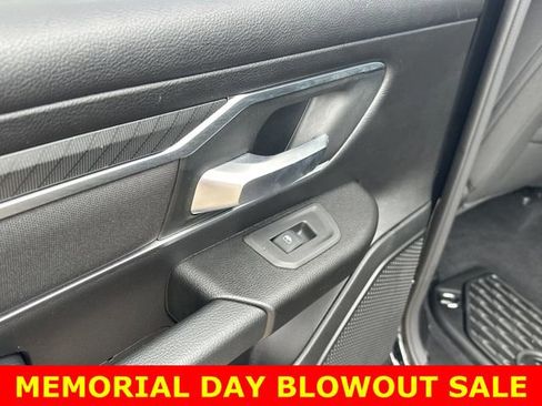 Used 2025 RAM 1500 Big Horn AWD/4WD image 17