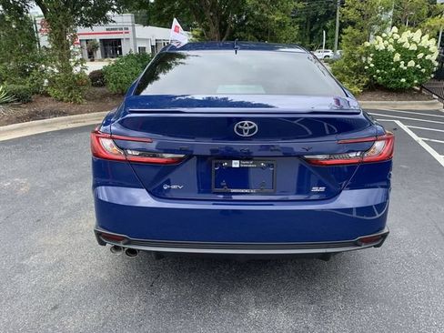 Used 2025 Toyota Camry SE FWD image 7