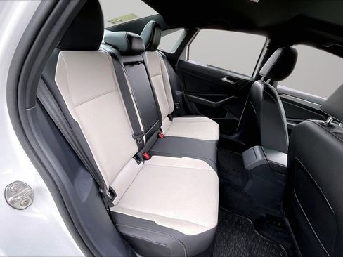 Used 2021 Volkswagen Jetta R-Line image 24