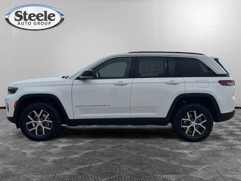 New 2025 Jeep Grand Cherokee Limited w/ Luxury Tech Group II image 2