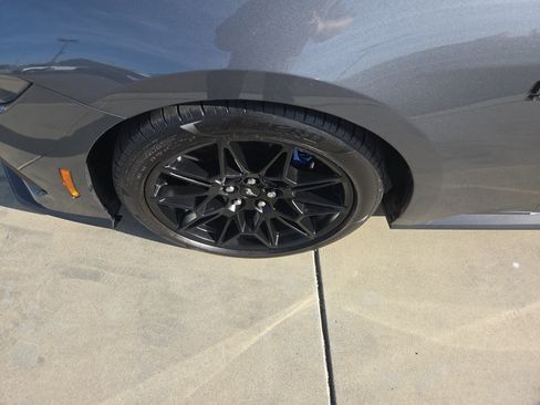 Used 2025 Ford Mustang GT Premium w/ GT Performance Package RWD image 9