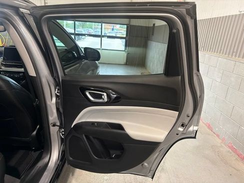 Used 2022 Jeep Compass Limited w/ Elite Group AWD/4WD image 13