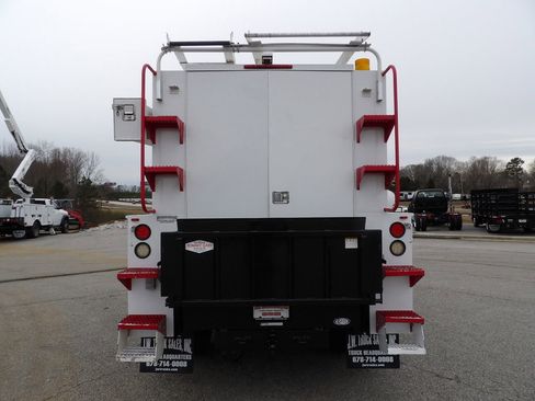 Used 2015 Ford F550 2WD Regular Cab Super Duty w/ Power Equipment Group image 6