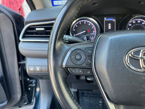 Used 2019 Toyota Camry SE FWD image 13
